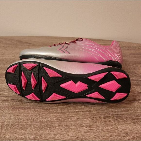 GENTLY WORN SOCCER SHOES FOR GIRLS SIZE 4,5. - Picture 3 of 3